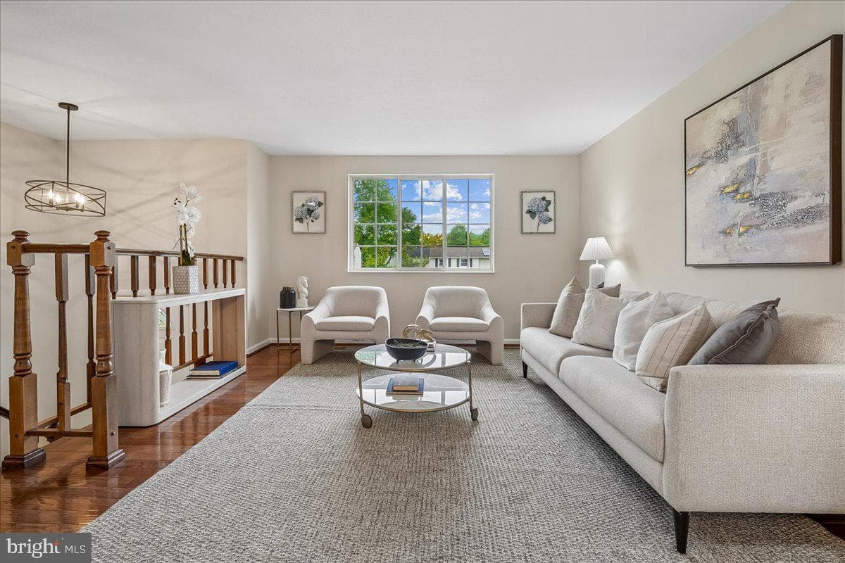 4407 Vantage Court photo 4