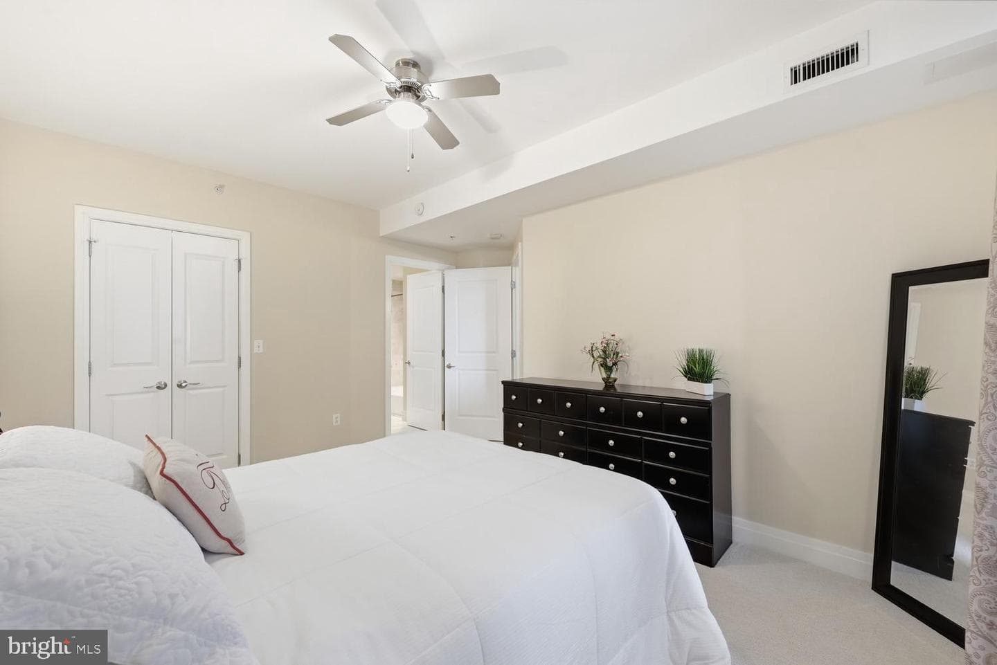 8220 Crestwood Heights Drive #419 photo 18