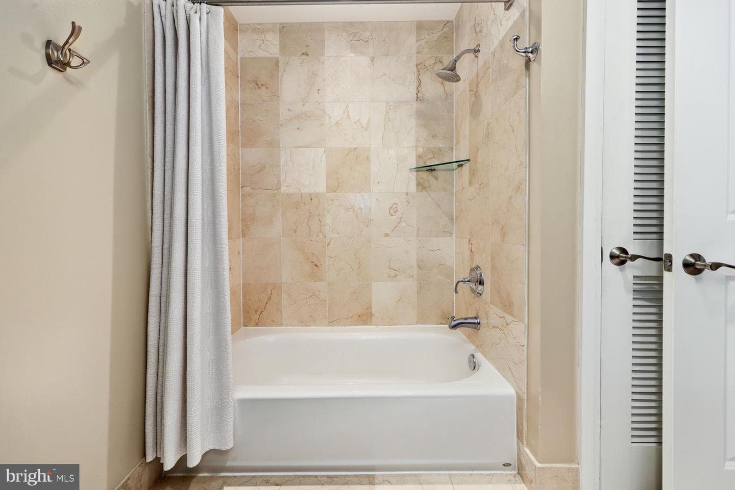 8220 Crestwood Heights Drive #419 photo 22