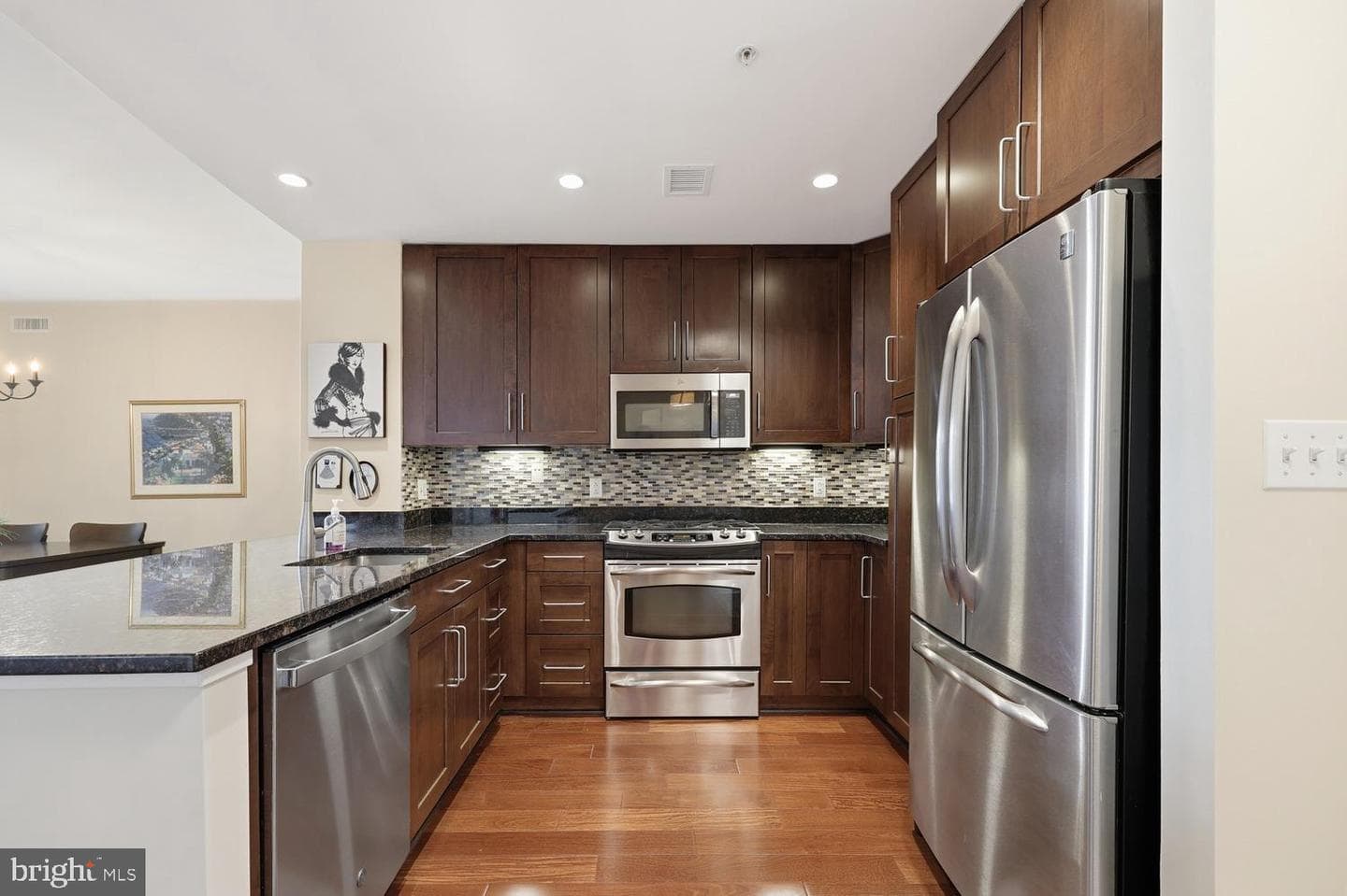 8220 Crestwood Heights Drive #419 photo 5
