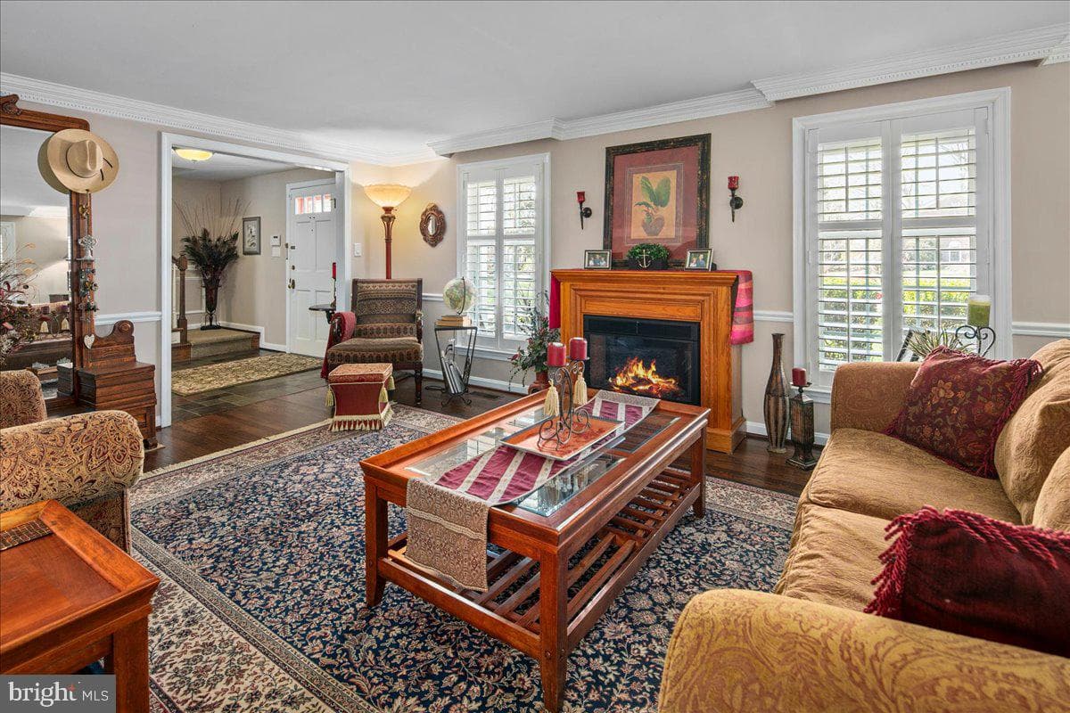 4202 Pickering Place photo 3