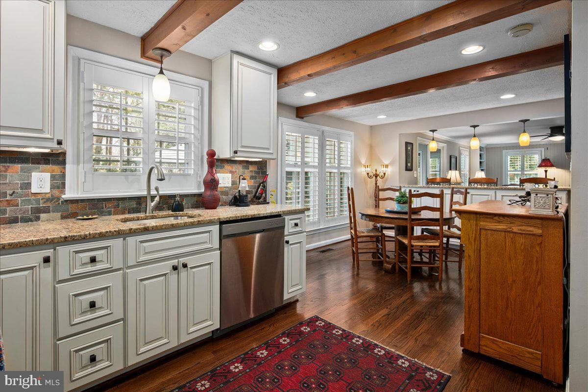 4202 Pickering Place photo 9