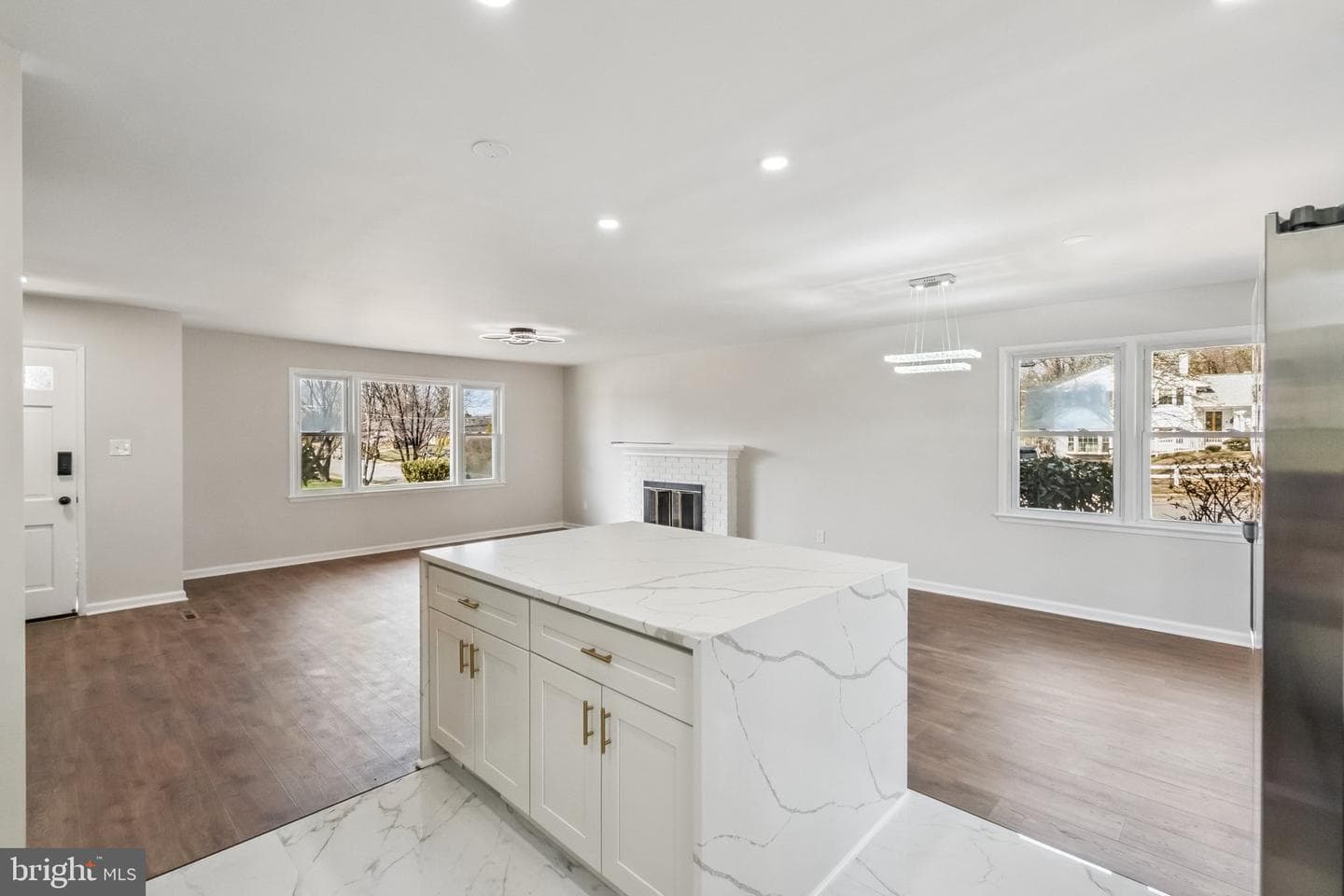 6301 Julian Street photo 16