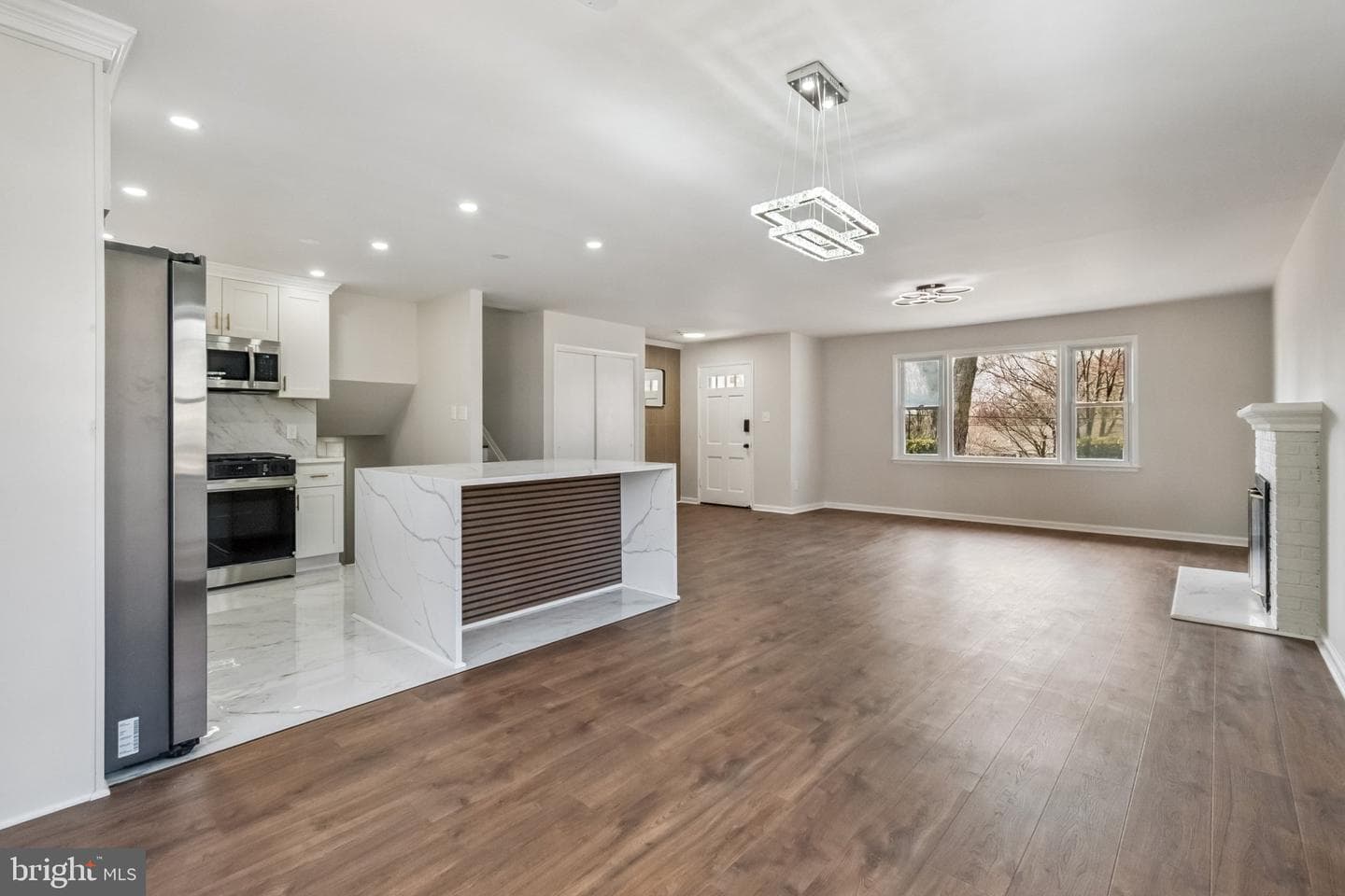 6301 Julian Street photo 17