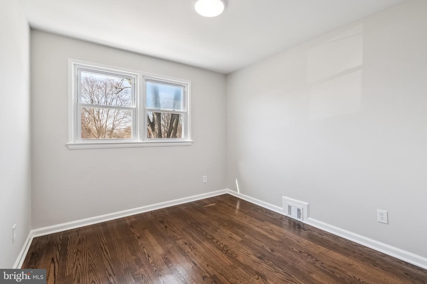 6301 Julian Street photo 27
