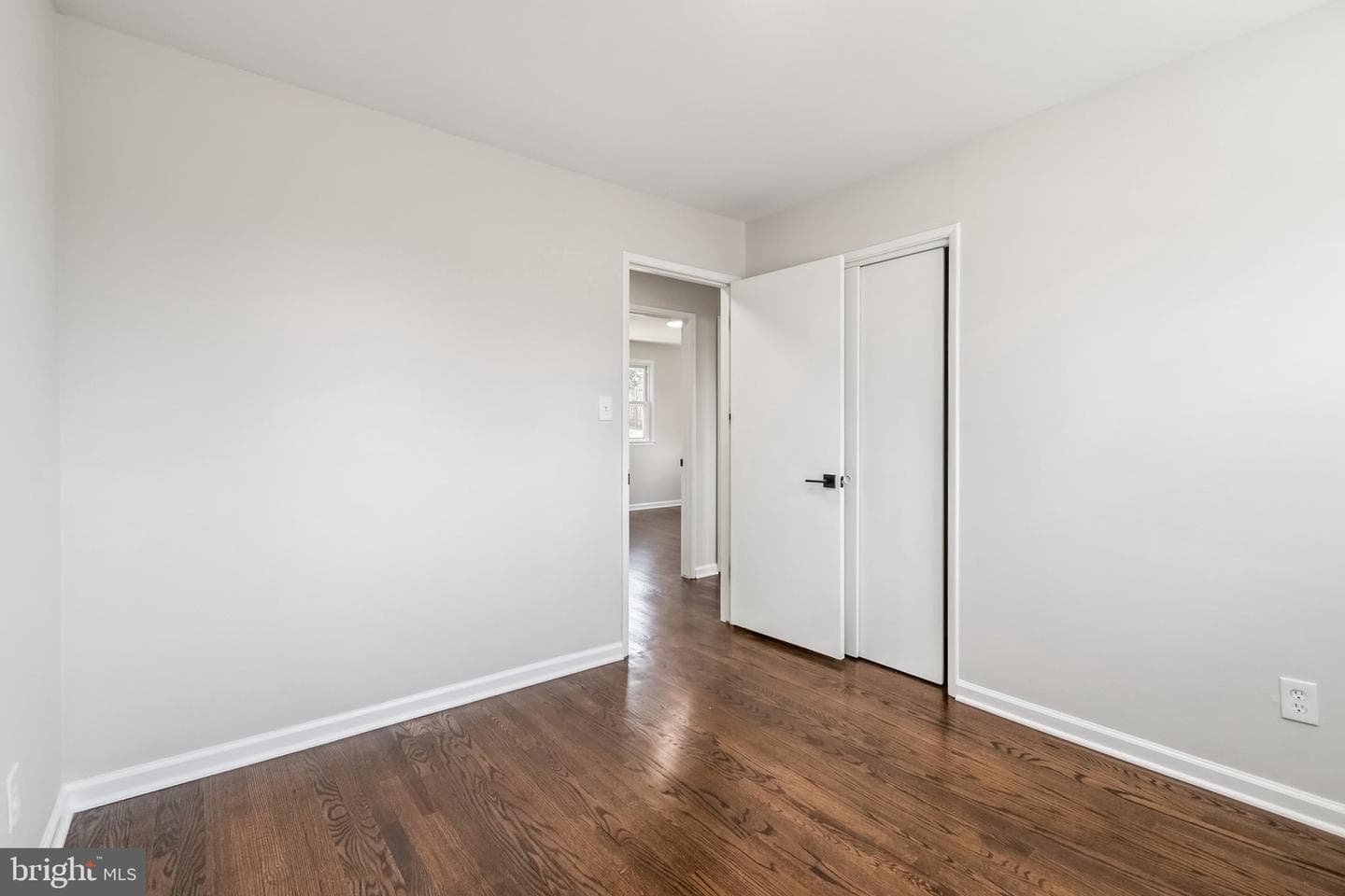 6301 Julian Street photo 28