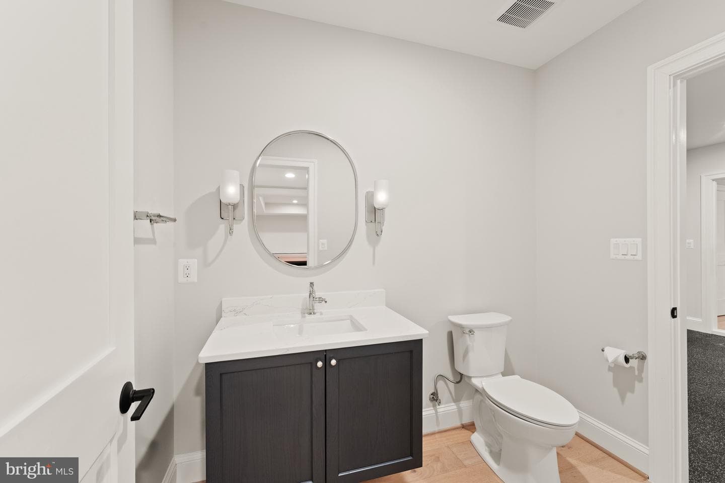 8230 Weller Avenue photo 52