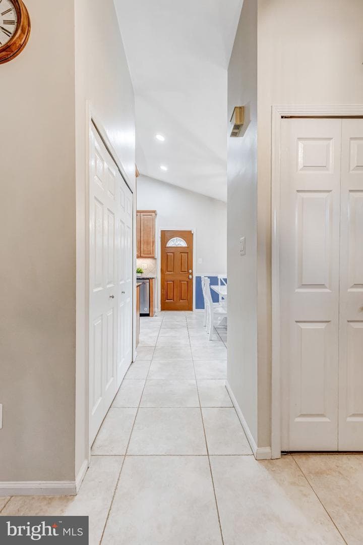 8619 Nanlee Drive photo 15