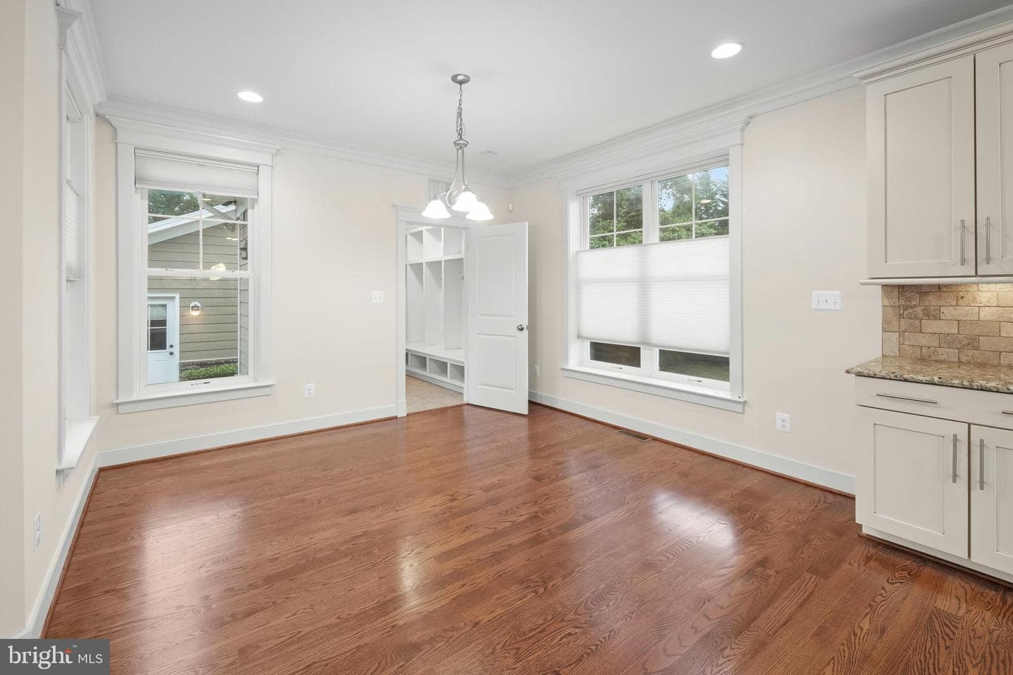 217 Pleasant Street SW photo 45