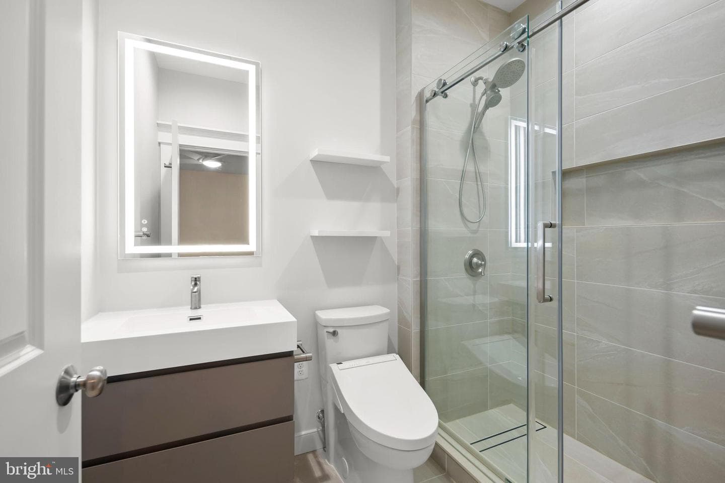217 Pleasant Street SW photo 64