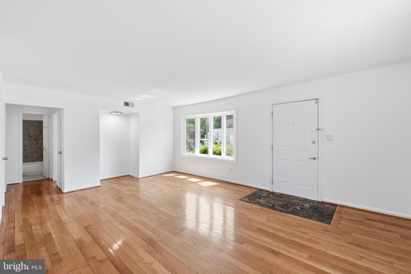 2146 Pimmit Drive photo 5