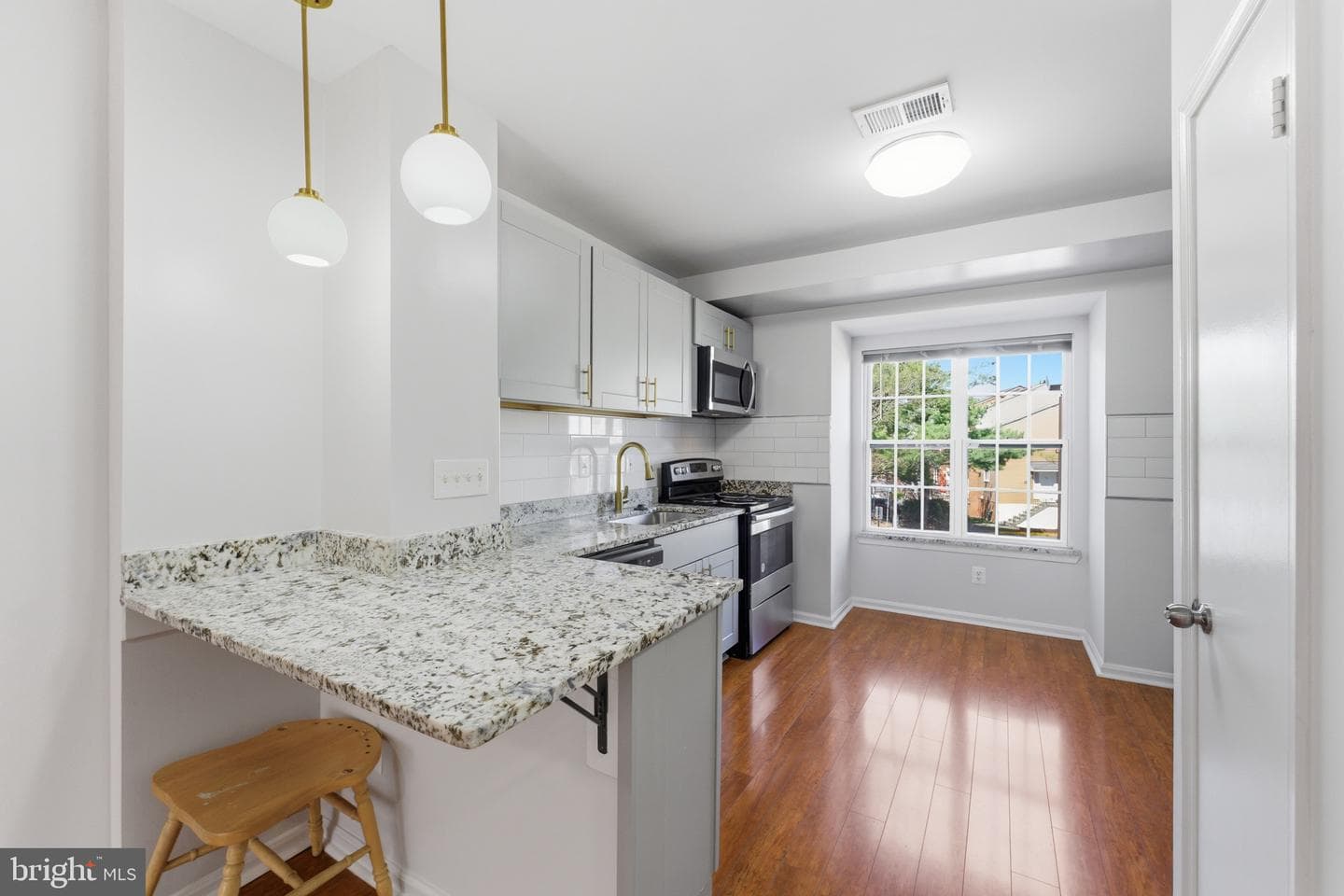 4225 Sauterne Court photo 6