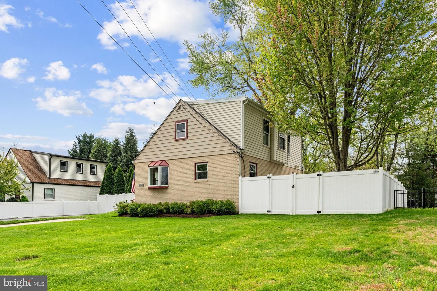 7139 Parkview Avenue photo 2
