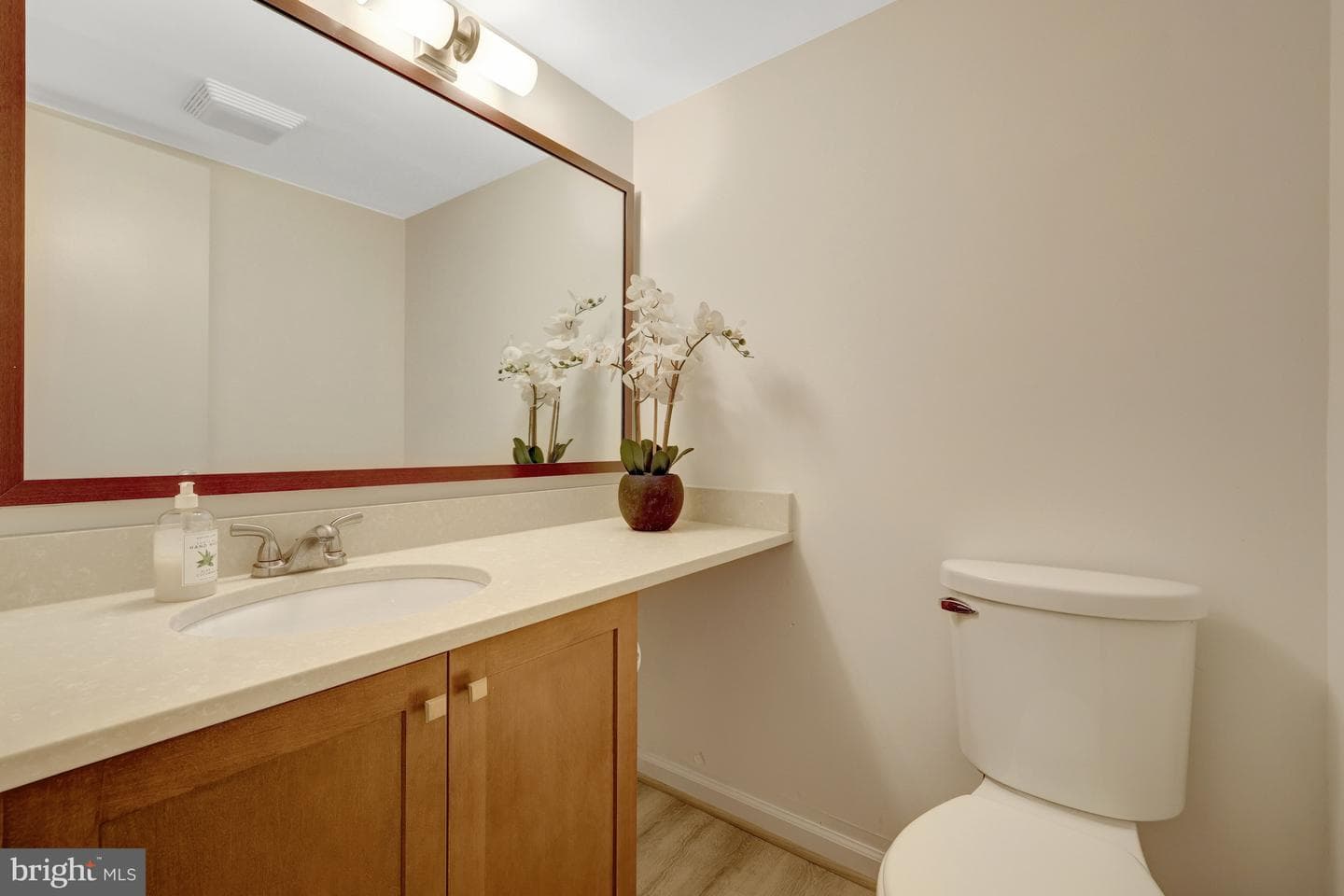 1752 Wainwright Drive photo 19