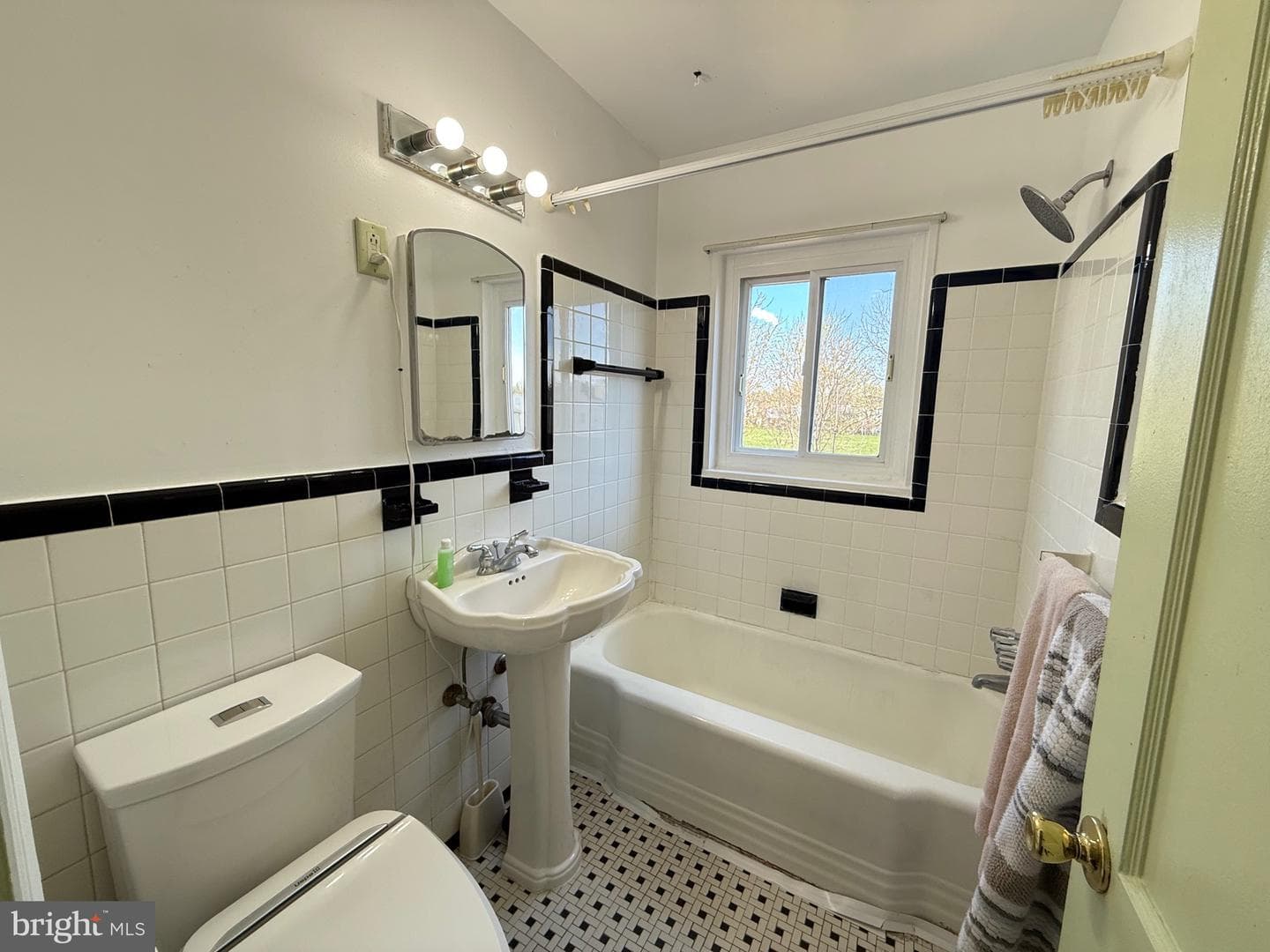6821 Kenyon Drive photo 11