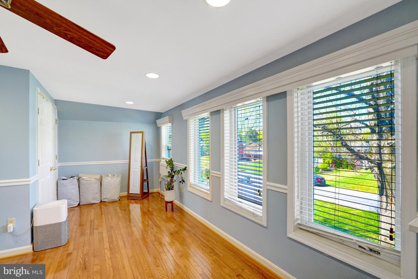4913 Grafton Street photo 35