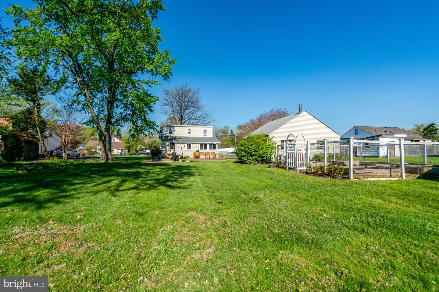 4913 Grafton Street photo 47