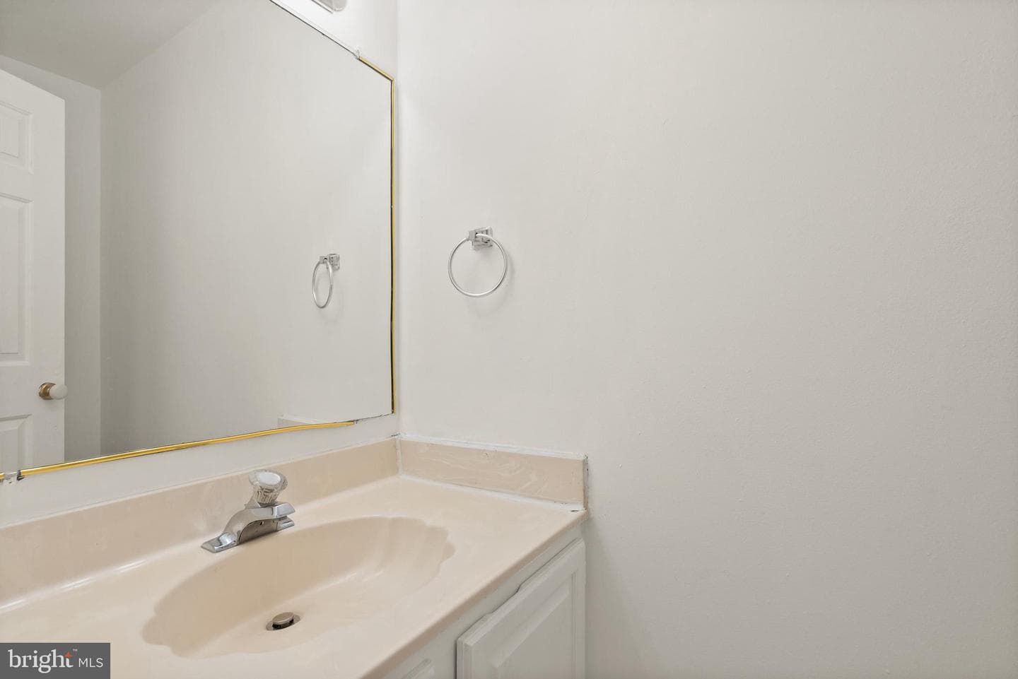 3733 Roxbury Lane photo 10