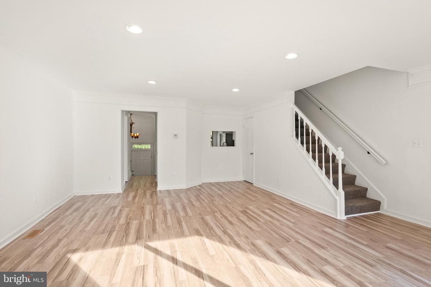 3733 Roxbury Lane photo 8