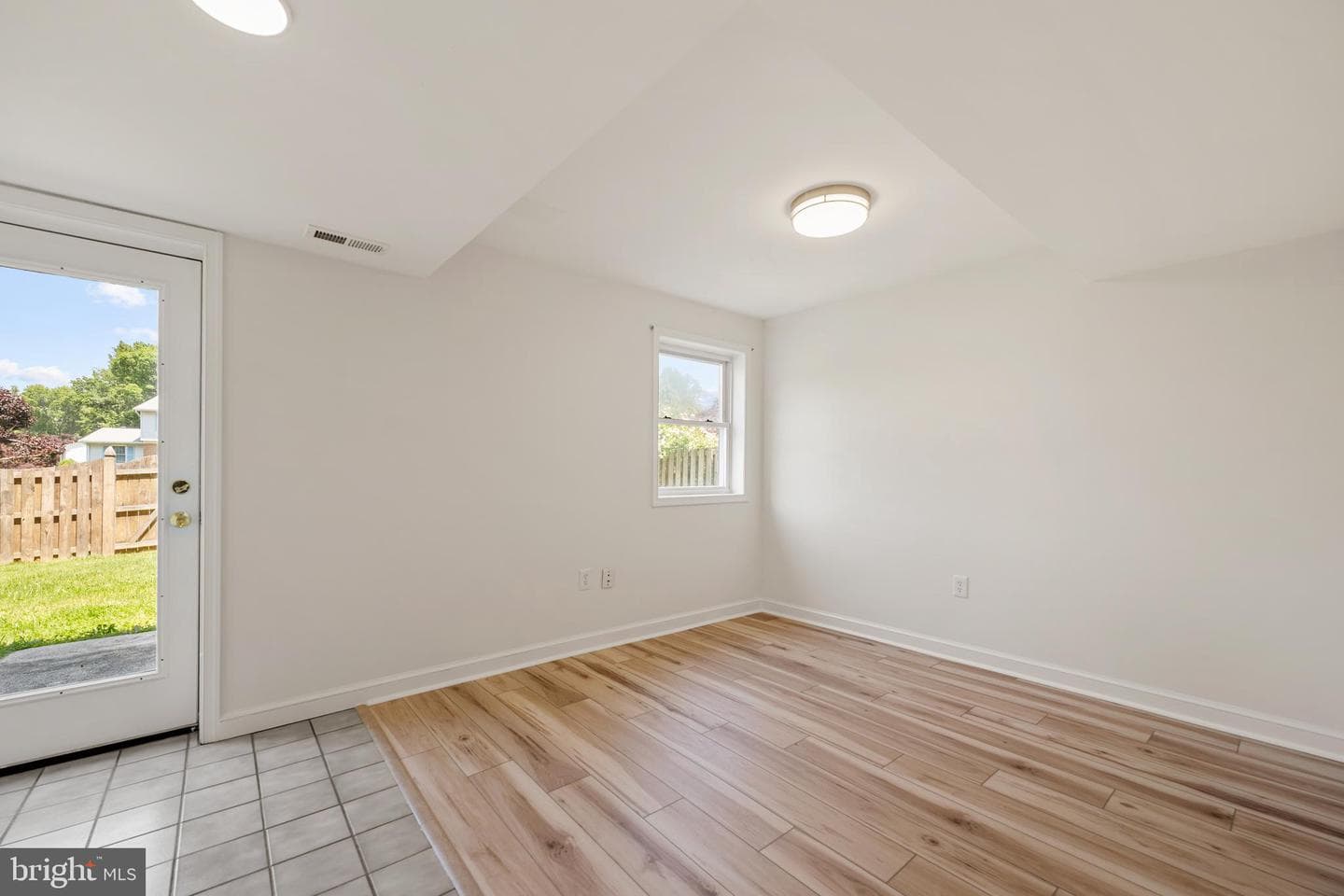 6800 Seton Court photo 34