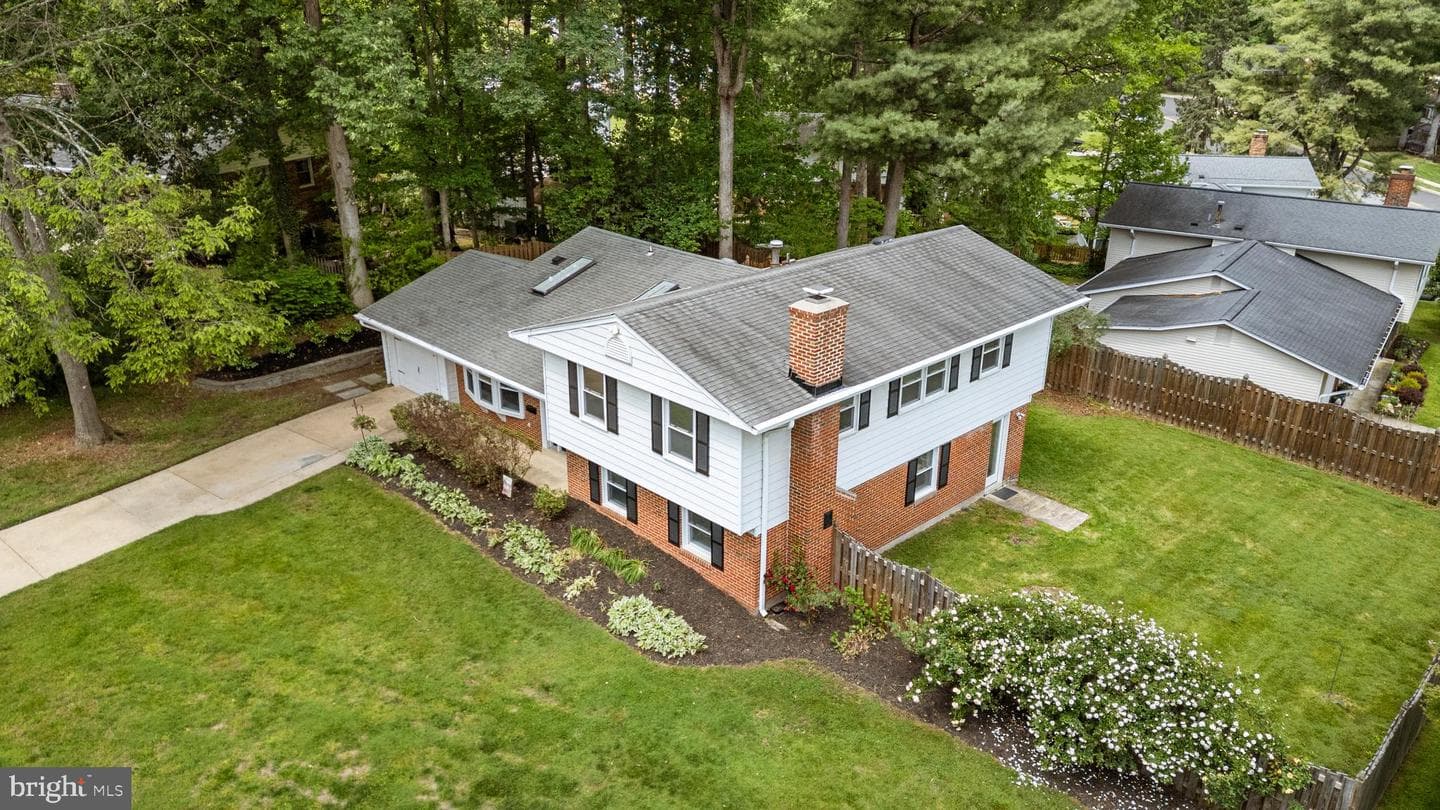 6800 Seton Court photo 49