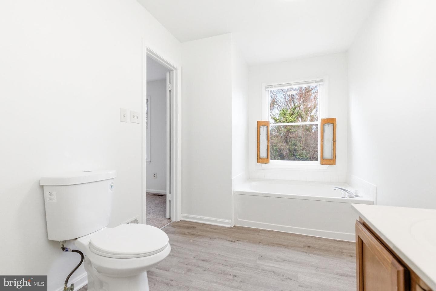 6126 Old Brentford Court photo 34