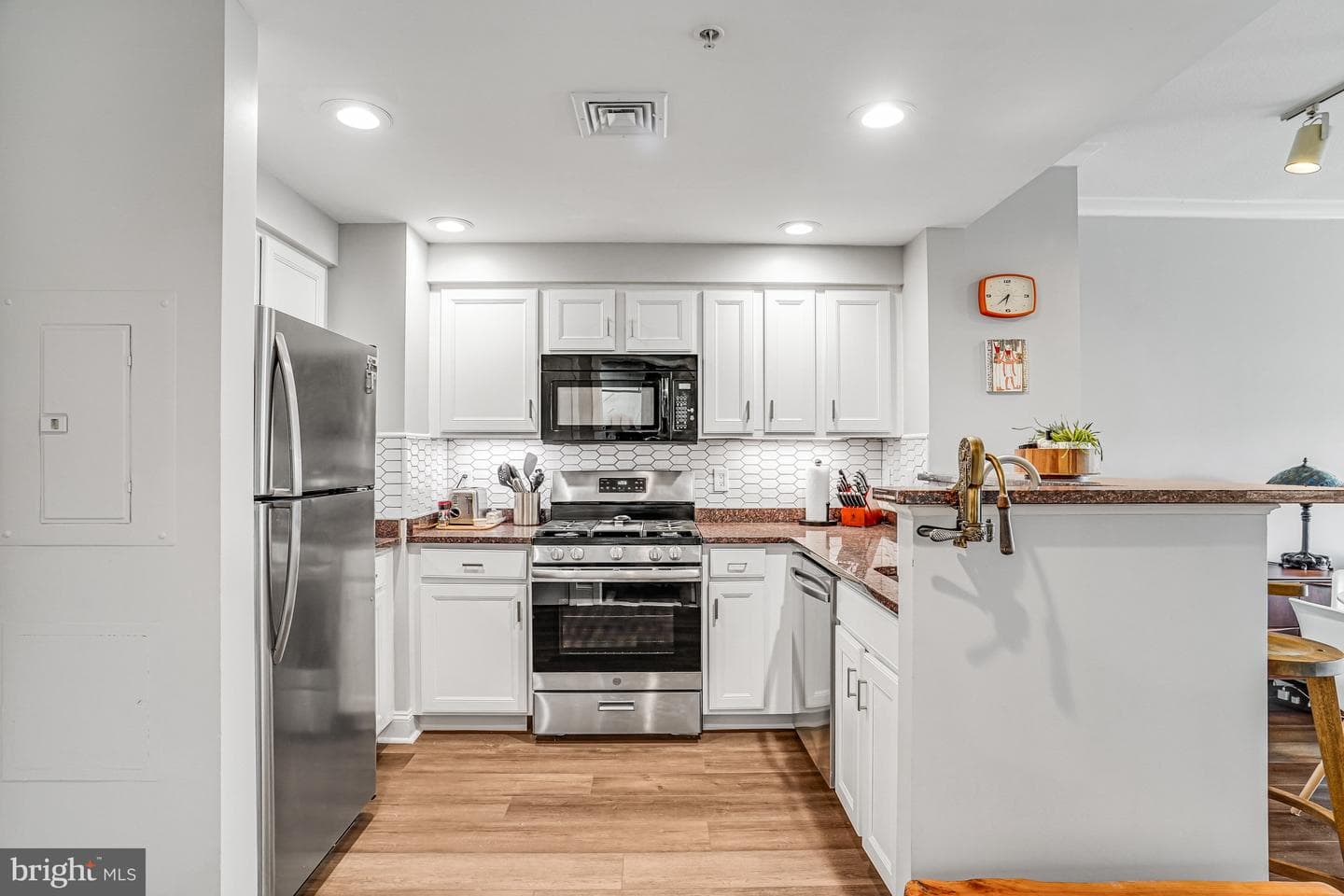 4480 Market Commons Drive #412 photo 2
