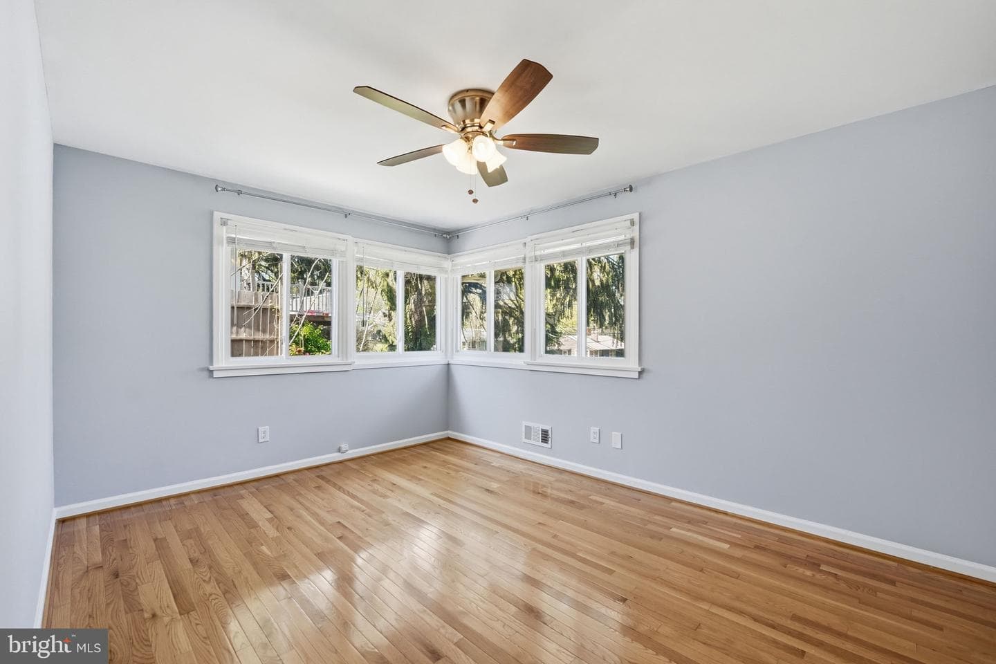 7107 Woodley Lane photo 12