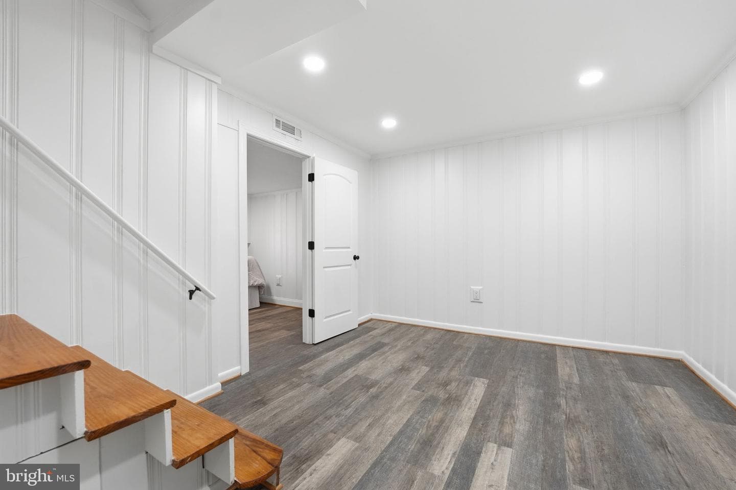 7107 Woodley Lane photo 17