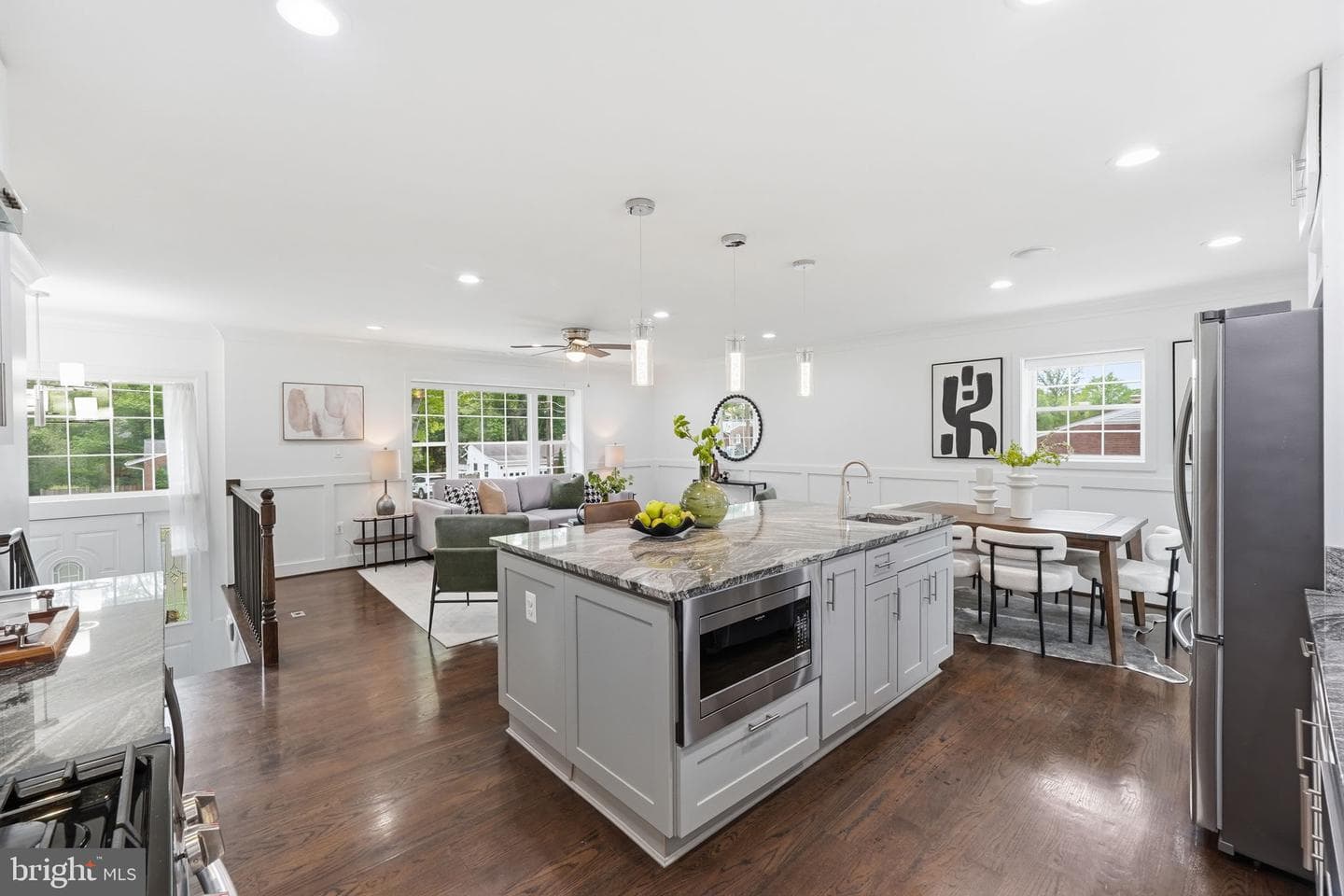 7504 Dolce Drive photo 12