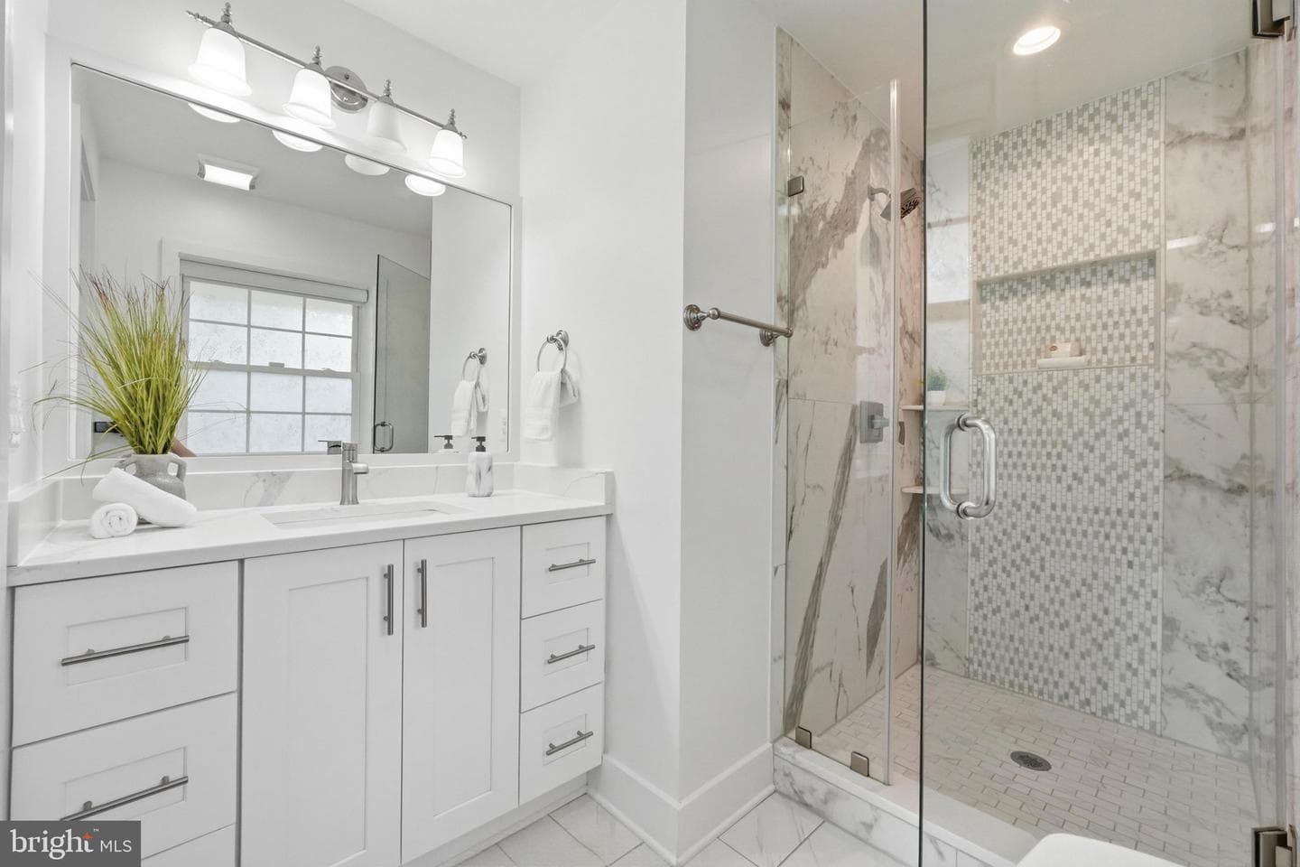 7504 Dolce Drive photo 17