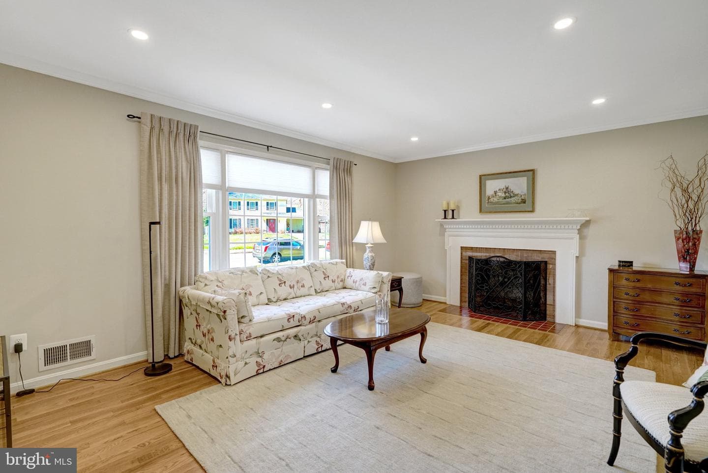 5700 Broadmoor Street photo 5