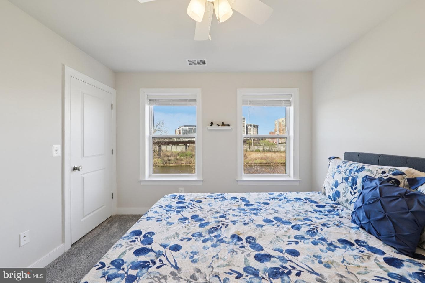 2390 Stella Place photo 22