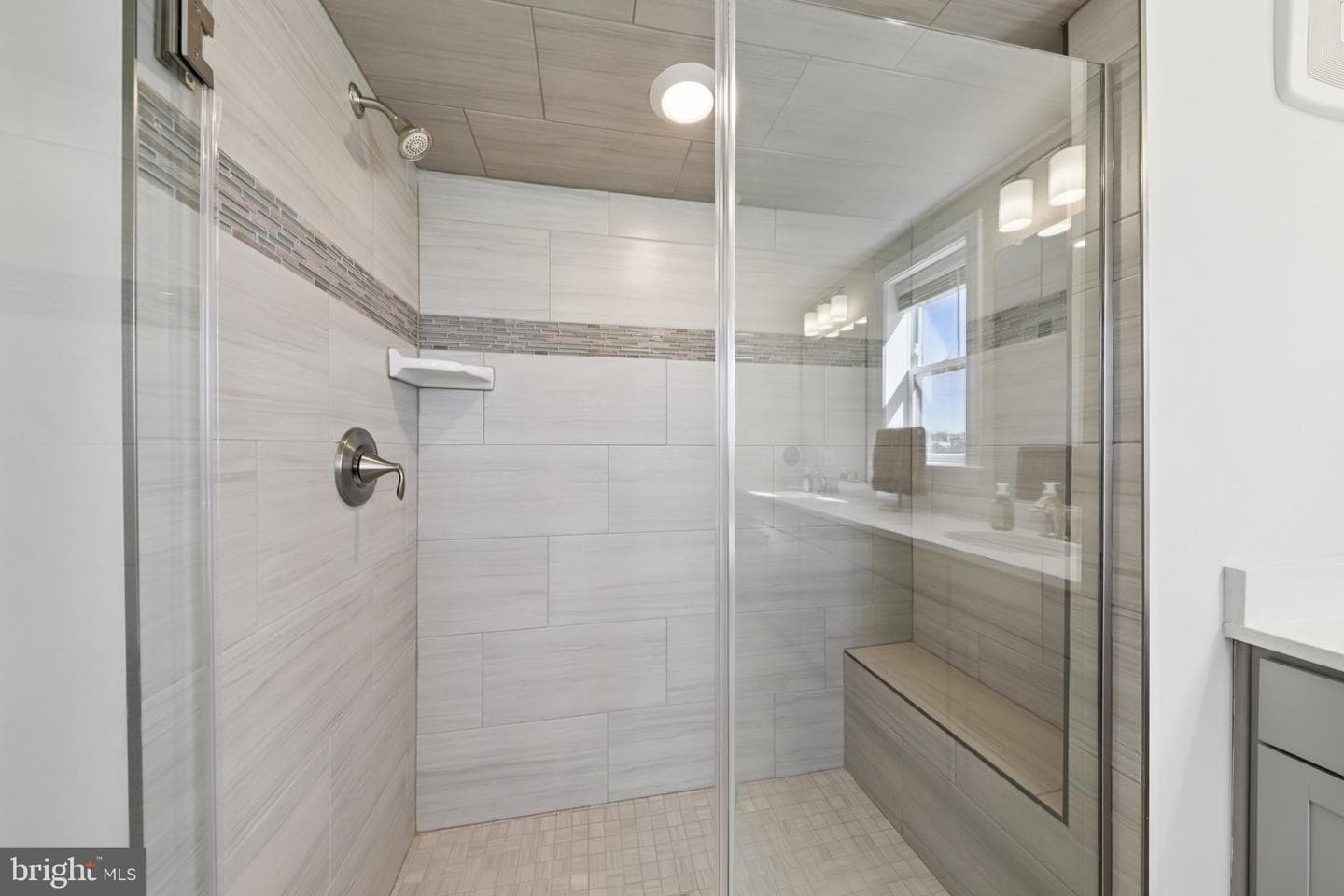 2390 Stella Place photo 28