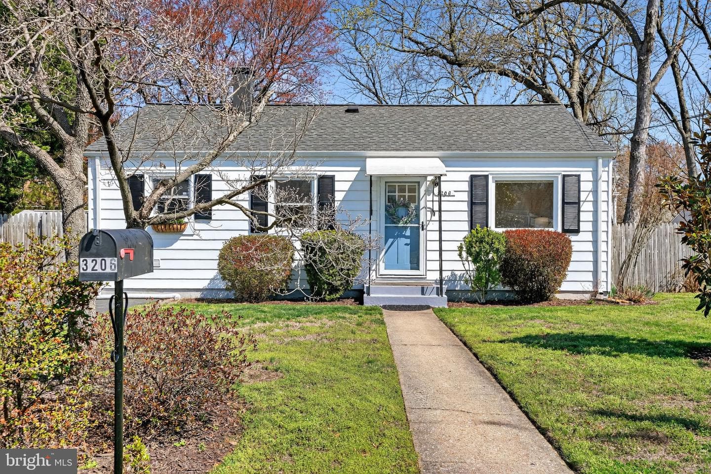 3206 Campbell Drive photo 1