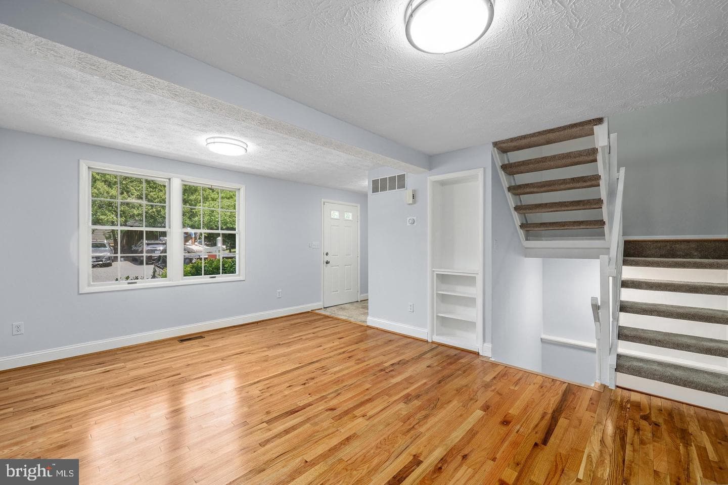 1632 Barnstead Drive photo 4