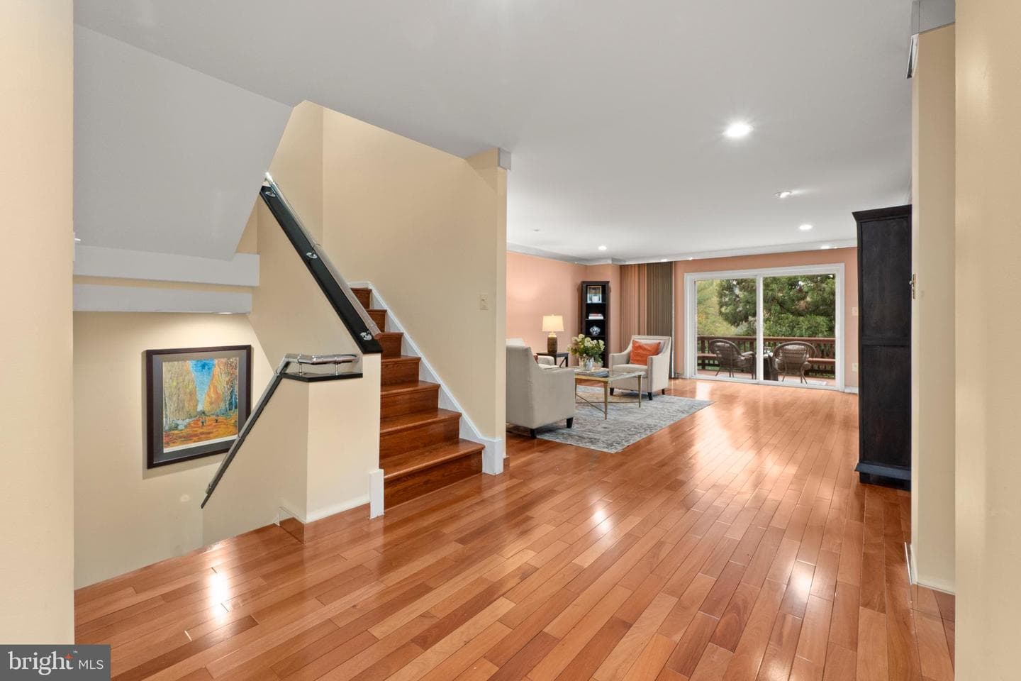 6315 Manchester Way photo 9