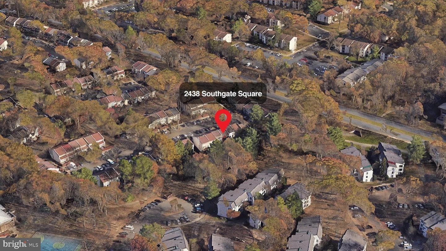 2438 Southgate Square photo 29
