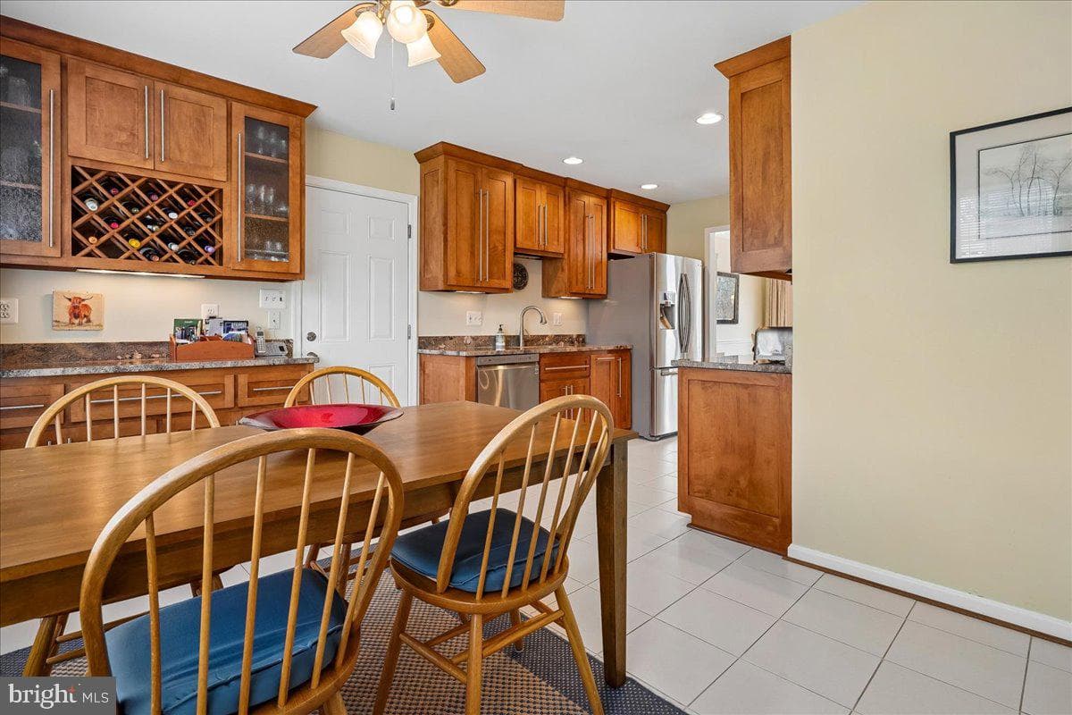 7920 Journey Lane photo 16