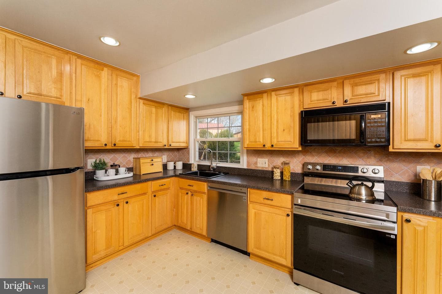 7013 Galgate Drive photo 4