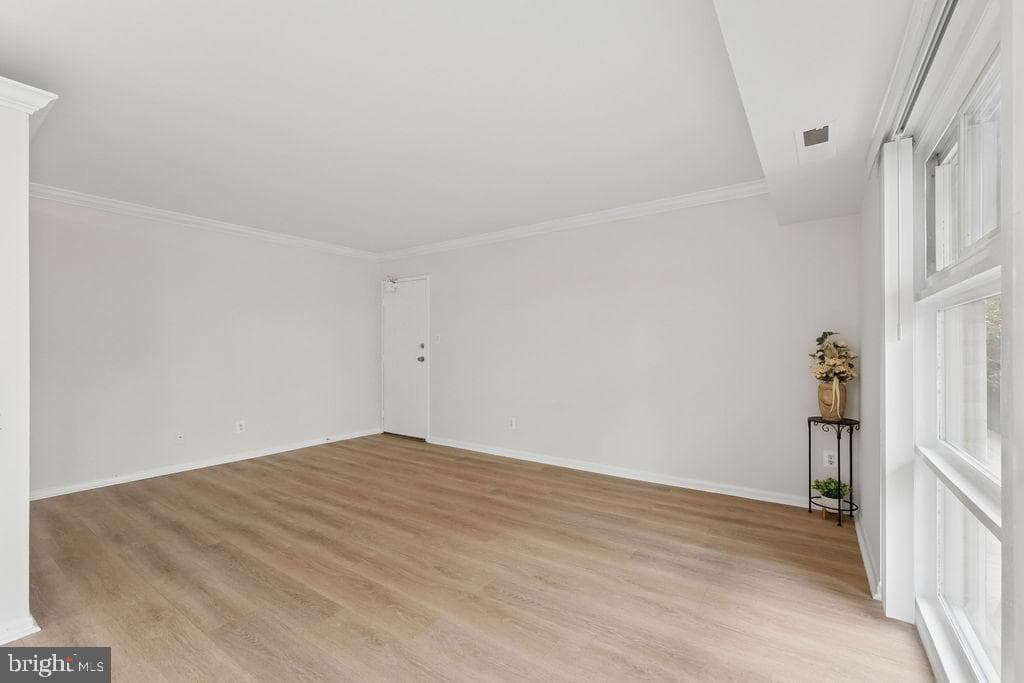 4333 Americana Drive photo 7