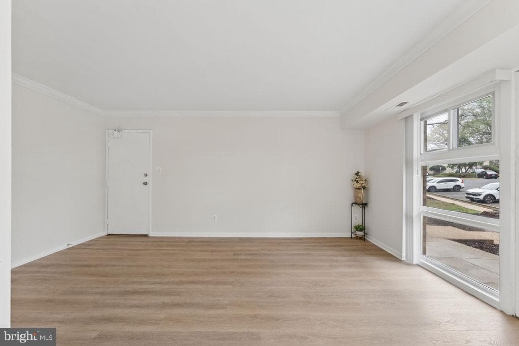4333 Americana Drive photo 8