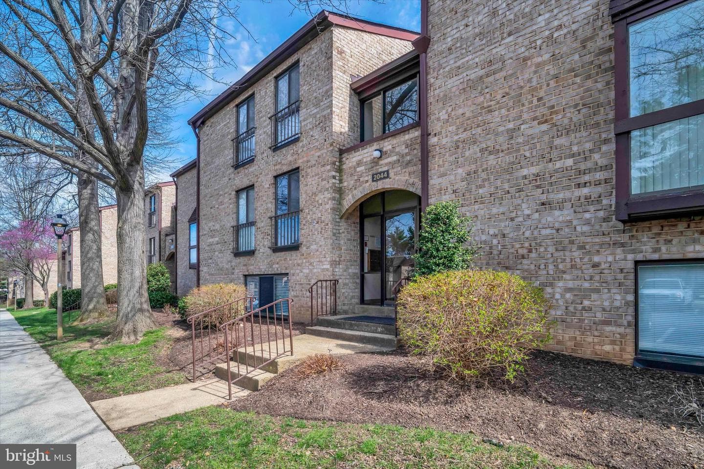 2044 Royal Fern Court #1a photo 2