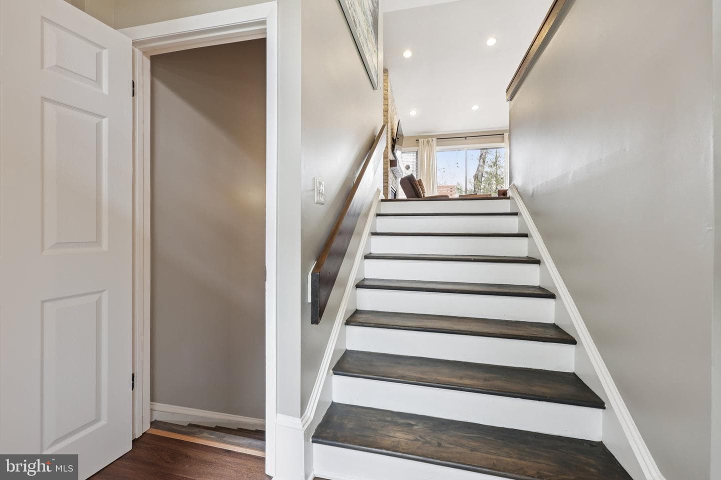 10913 Howland Drive photo 4