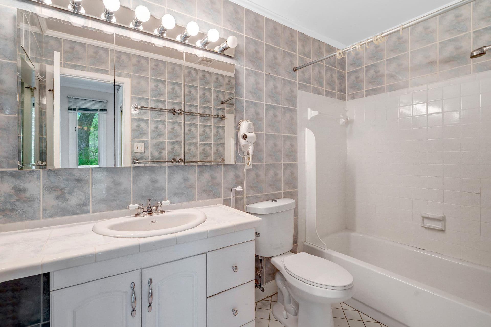 10910 Miller Road photo 42