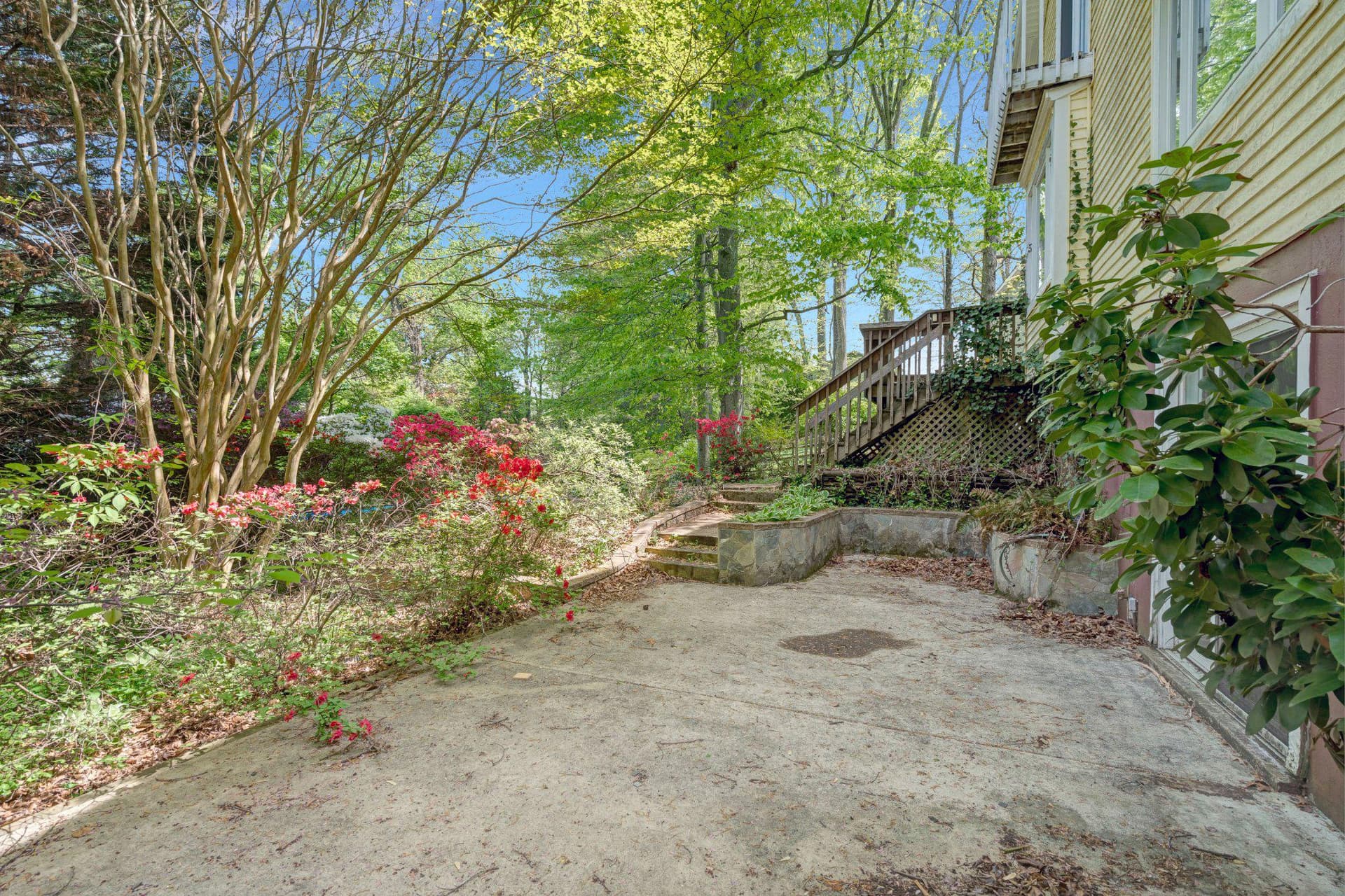 10910 Miller Road photo 57