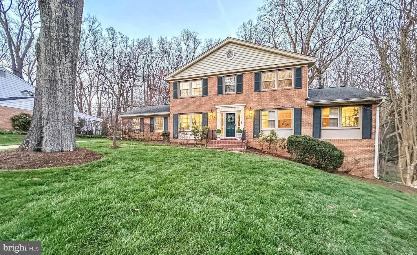 1558 Forest Villa Lane photo 2