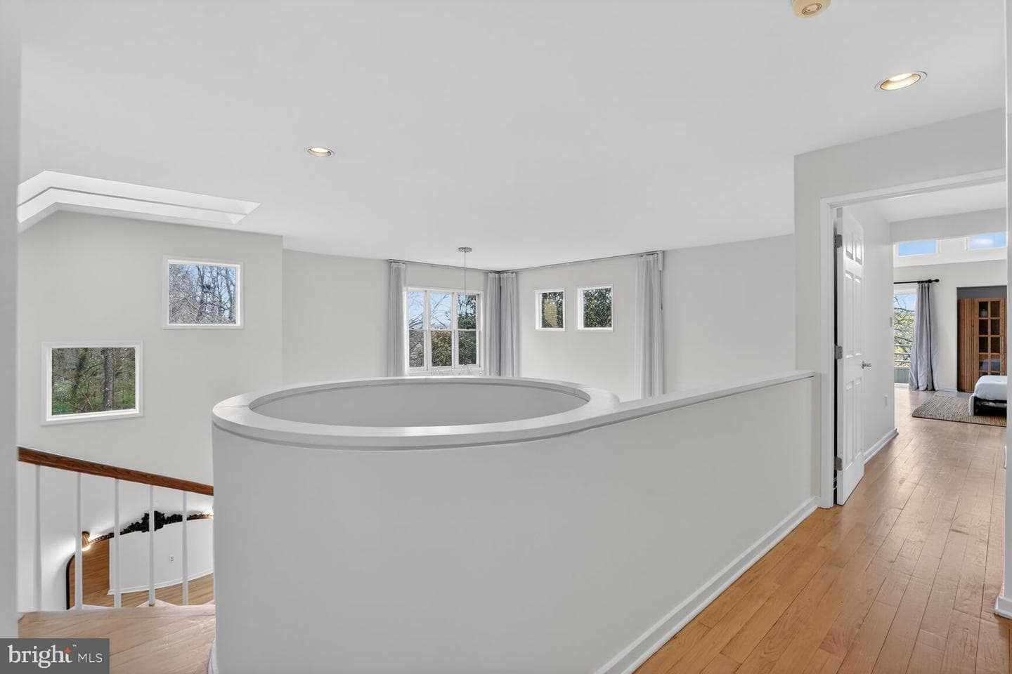 2028 Beacon Place photo 12