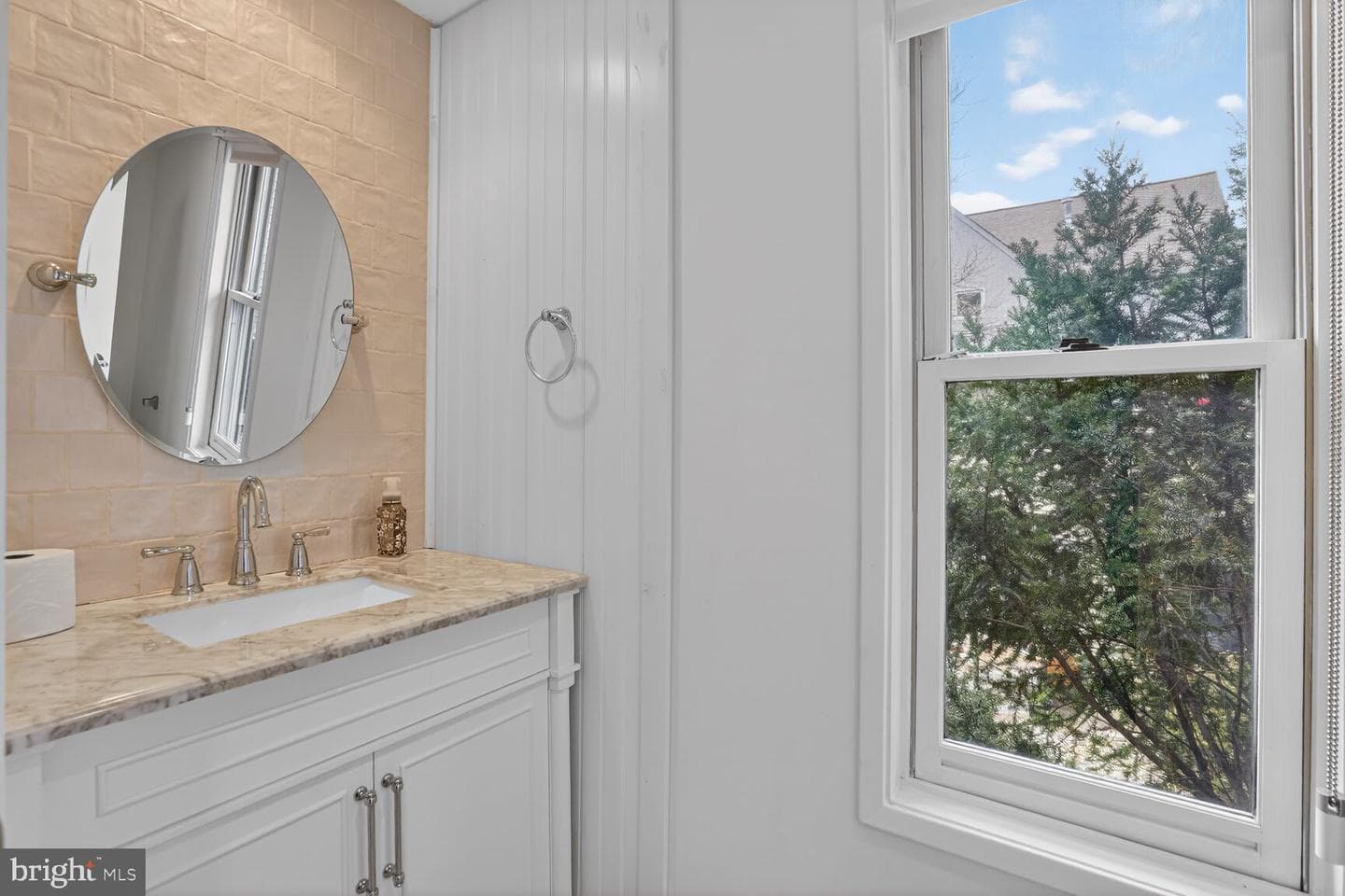 2028 Beacon Place photo 27