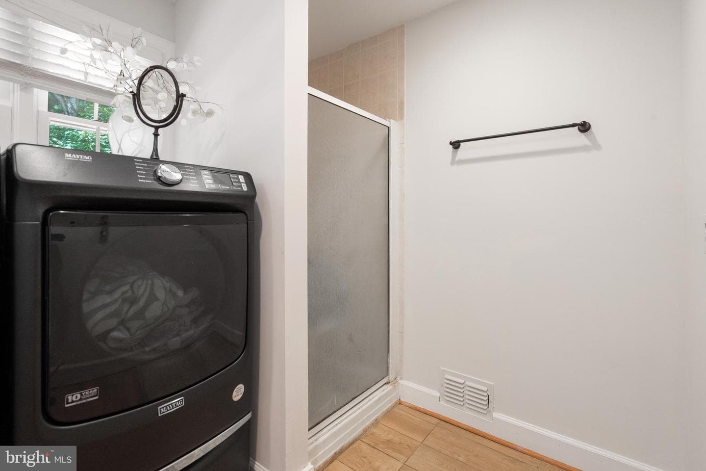 10418 Adel Road photo 28